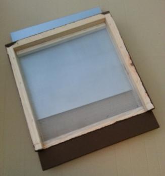 Nucleo Lusitana Anti-Varroa-Bienenstock-Sanitärplattform